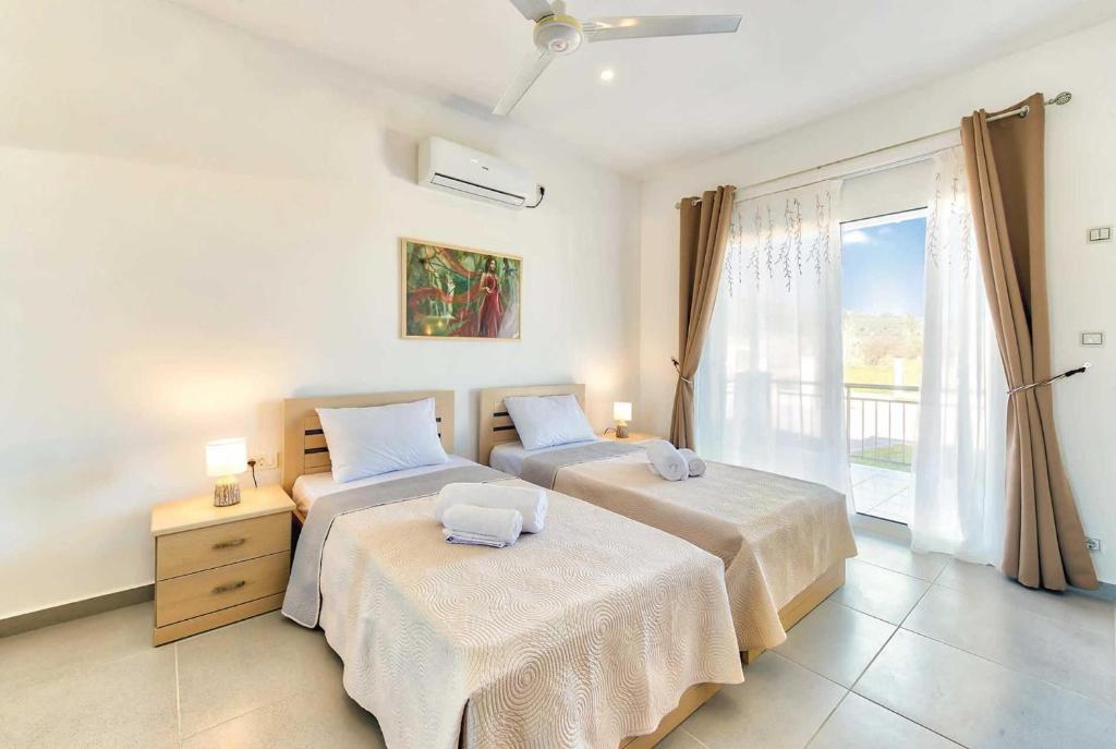 Ruby Villa room 4