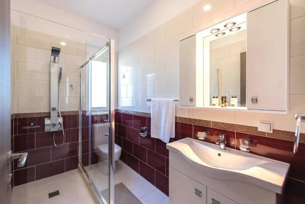 Ruby Villa room 5